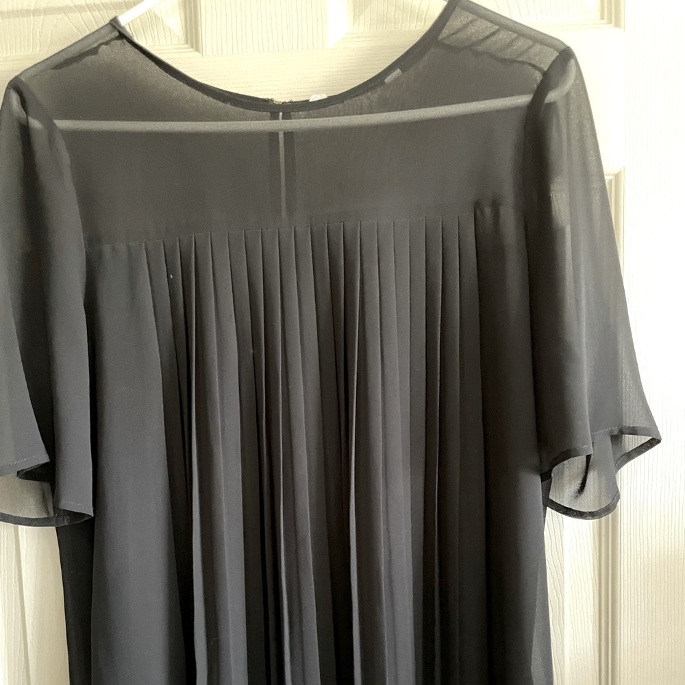Black pleated shear top